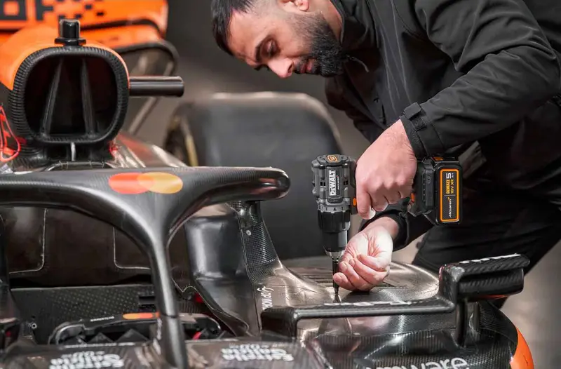 Дриль-шурупокрут ударний McLaren F1 TEAM LIMITED EDITION DeWALT DCD85MP2T — Photo 13