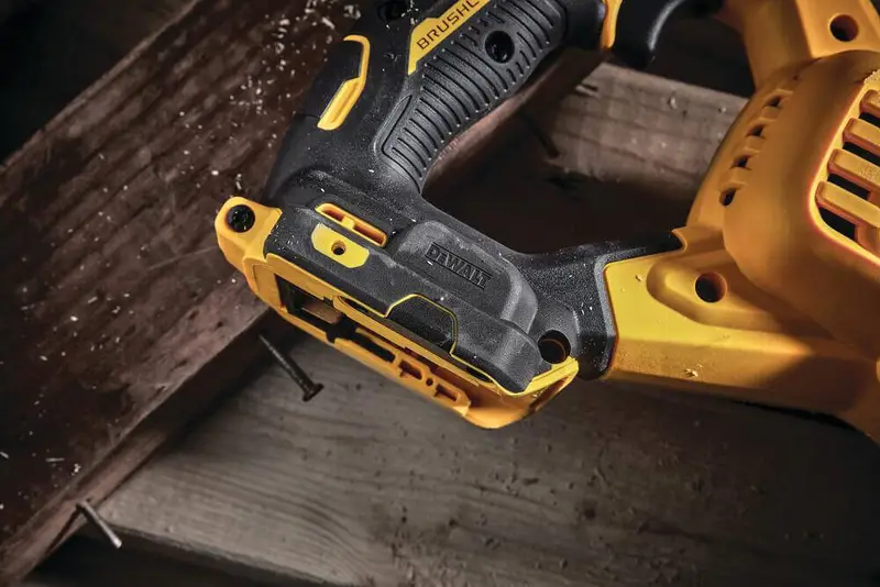 Пила шабельна акумуляторна DeWALT DCS386NT — Photo 14