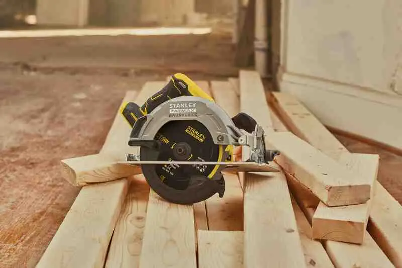 Пила циркулярна акумуляторна STANLEY FATMAX SFMCS550B — Photo 8