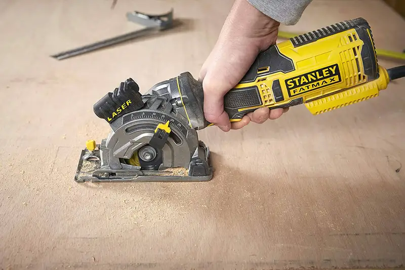 Пила циркулярна компактна мережева STANLEY FATMAX FME380K — Photo 4