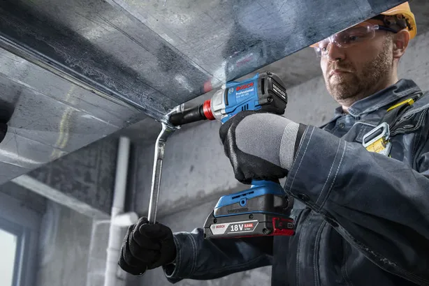 Акумуляторний безщітковий ударний гайковерт Bosch GDX 18V-285 — Photo 1