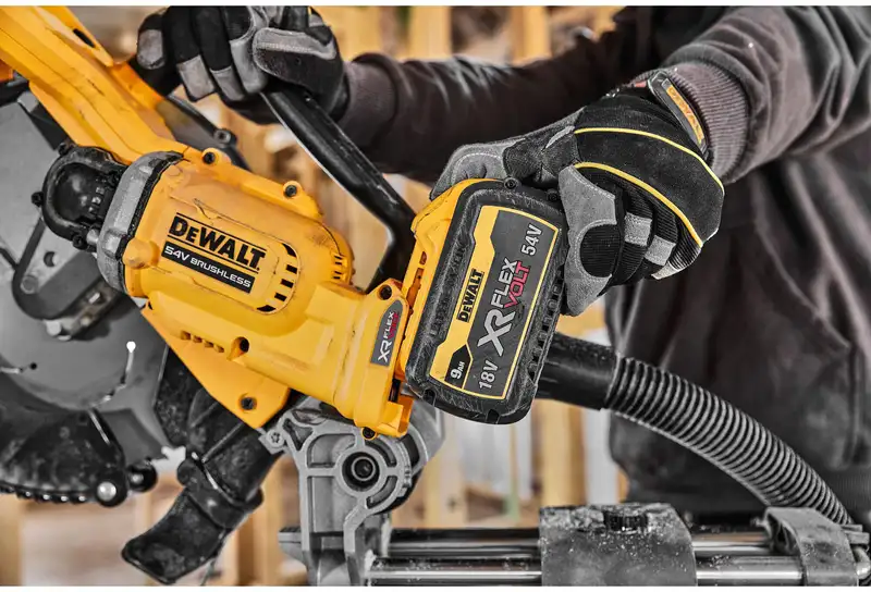 Пилка торцювальна акумуляторна безщіткова DeWALT DCS781N — Photo 14