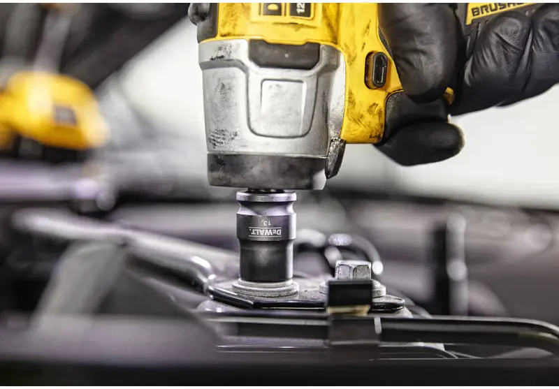 Гайковерт ударний акумуляторний безщітковий DeWALT DCF902D2 — Photo 3