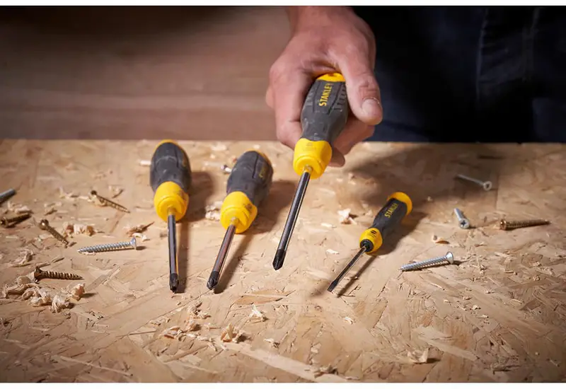 Викрутка Cushion Grip під шліц Ph3 з довжиною жала 150 мм STANLEY 0-64-949 — Photo 2