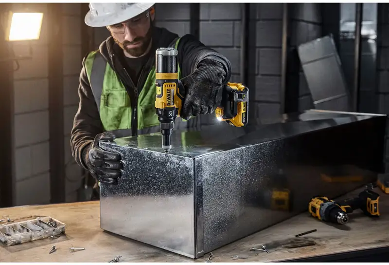 Заклепочник акумуляторний безщітковий DeWALT DCF403NT — Photo 9