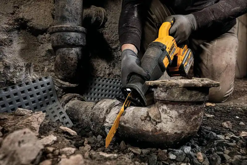 Пила шабельна акумуляторна DeWALT DCS389N — Photo 5
