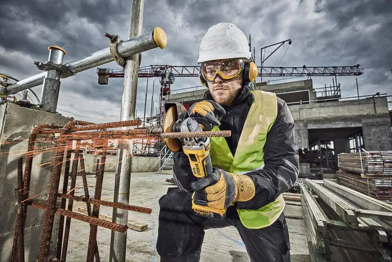 Шліфмашина кутова - болгарка акумуляторна безщіткова DeWALT DCG405P3 — Photo 1