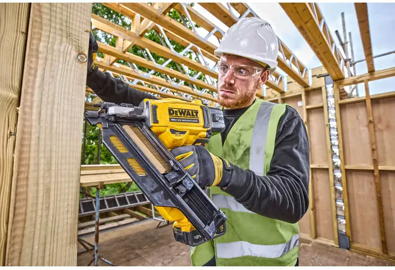 Пістолет цвяхозабивний акумуляторний безщітковий DeWALT DCN930P2 — Photo 18