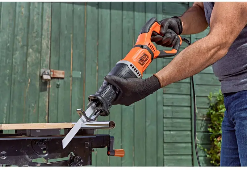 Пила шабельна мережева BLACK+DECKER BES301 — Photo 6