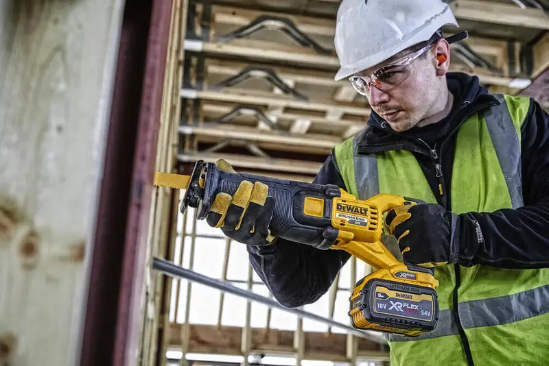 Пила шабельна акумуляторна DeWALT DCS389N — Photo 6