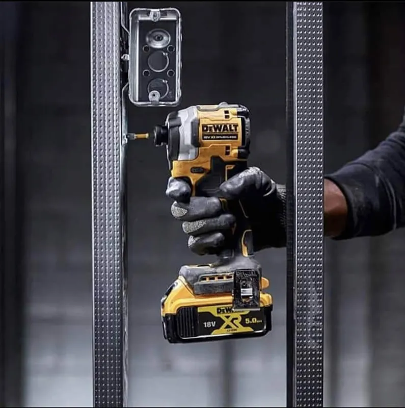 Шурупокрут ударний акумуляторний безщітковий DeWALT DCF850N — Photo 5
