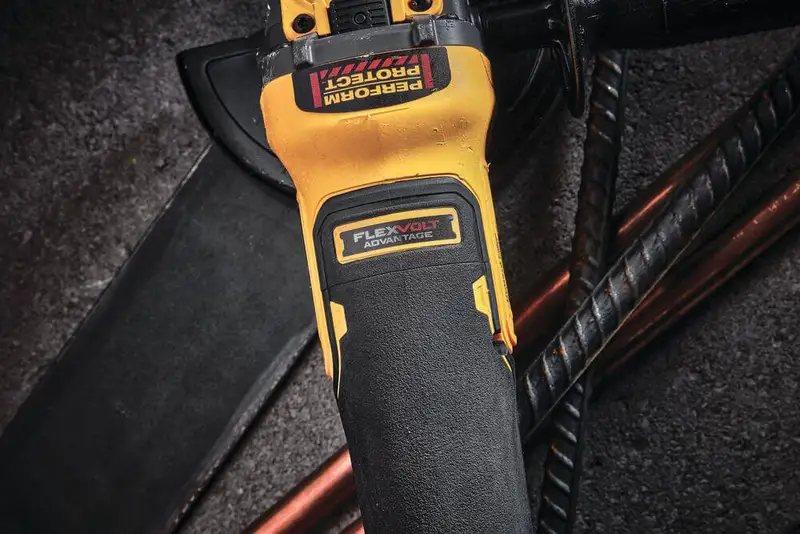 Шліфмашина кутова - болгарка акумуляторна безщіткова DeWALT DCG409T1 — Photo 4