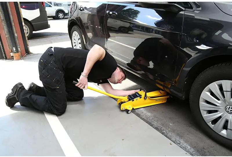 Домкрат гідравлічний підкатний STANLEY STMT81251-1 — Photo 3