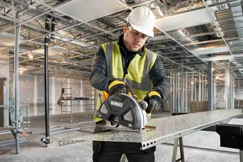 Пилка дискова по металу акумуляторна DeWALT DCS383H2 — Photo 9