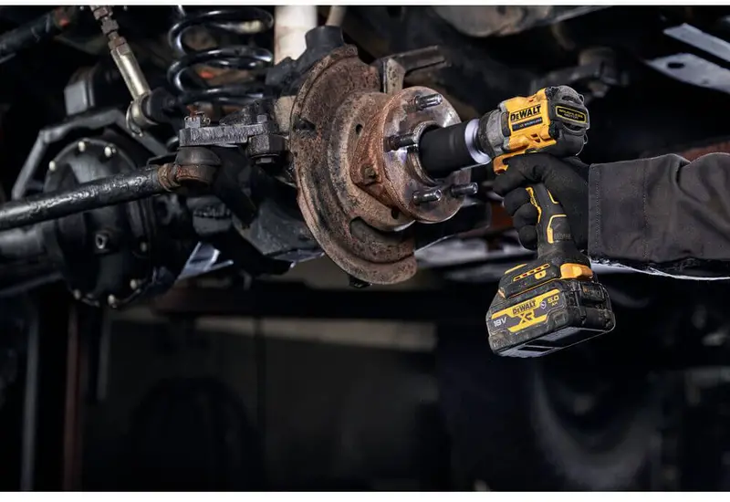 Гайкокрут ударний акумуляторний безщітковий DeWALT DCF923P2G — Photo 16