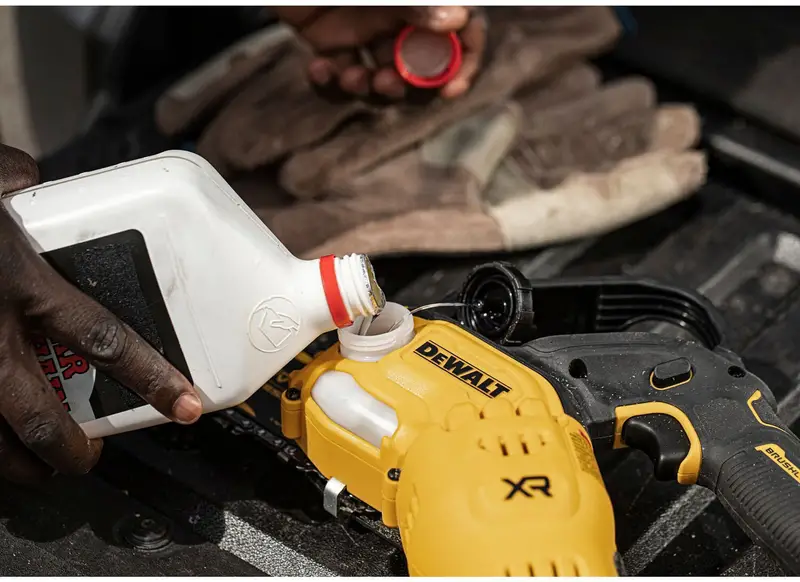 Міні-пилка ланцюгова акумуляторна безщіткова DeWALT DCMPS520N — Photo 8