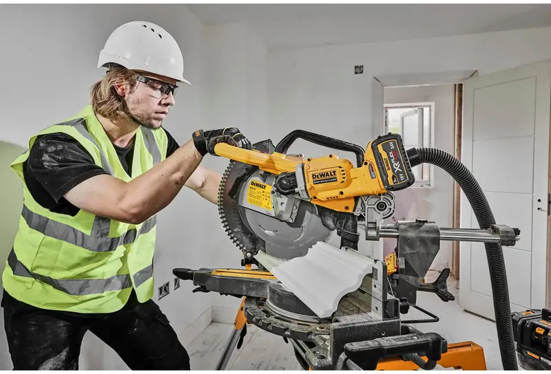 Пилка торцювальна акумуляторна безщіткова DeWALT DCS781N — Photo 19