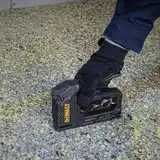 Степлер CARBON FIBRE для скоб типу G 6-14мм, цвяхів типу J 12, 15мм DeWALT DWHT80276-0 — Photo 16