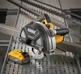 Пилка дискова по металу акумуляторна DeWALT DCS383H2 — Photo 19