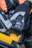 Пилка ланцюгова акумуляторна безщіткова з верхньою рукояткою DeWALT DCMCST635X1 — Photo 21
