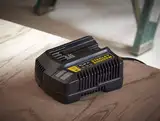 Зарядний пристрій STANLEY FATMAX SFMCB14 — Photo 3