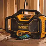 Зарядний пристрій-радіоприймач DeWALT DCR027 — Photo 12